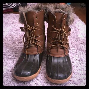 Fur trimmed duck boots